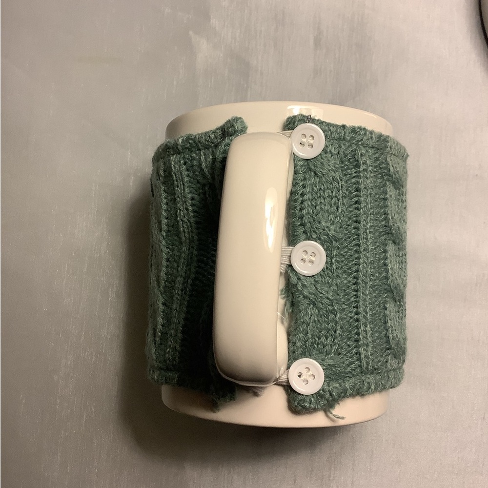 Sweater Cup - Picture 3 of 5
